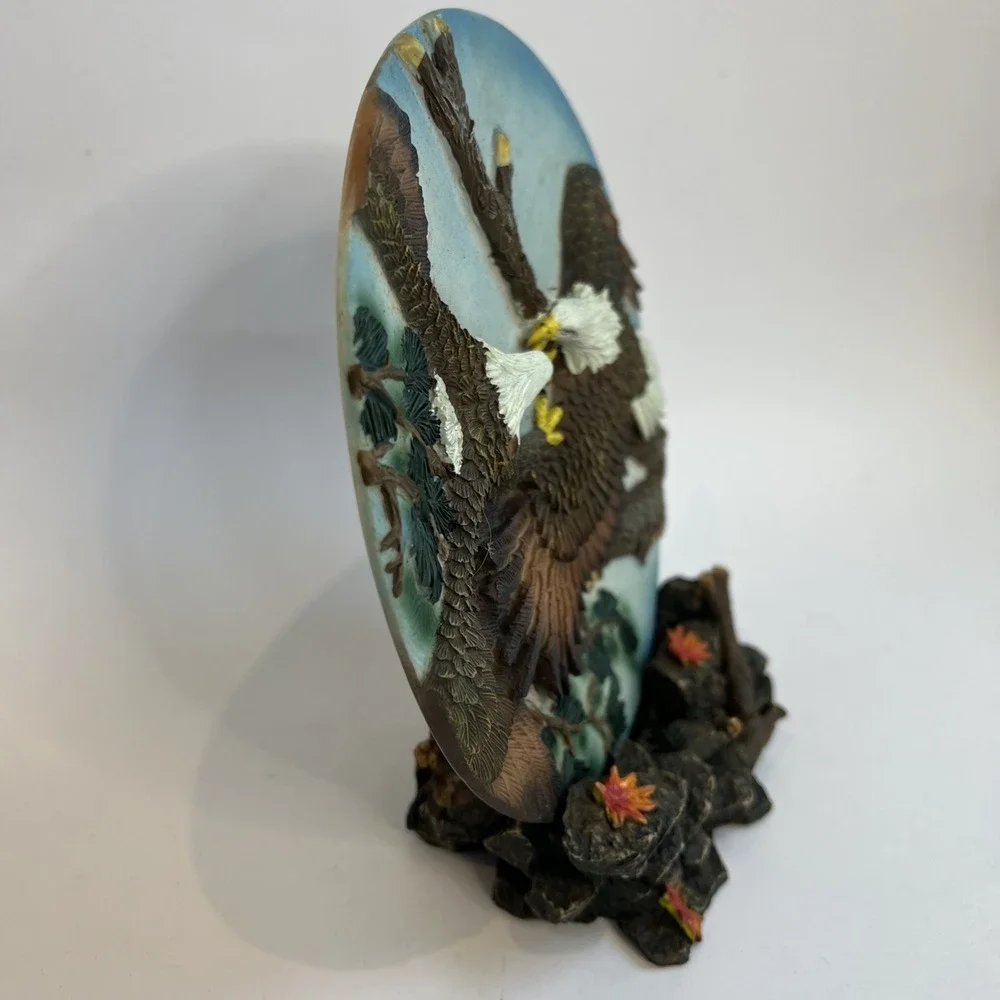 Eagle 3D Plate w/ Stand 7